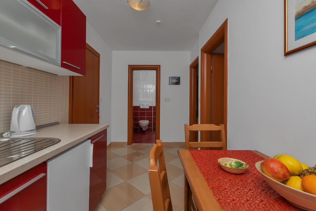 Villa Juric 2 Baška Voda Екстериор снимка