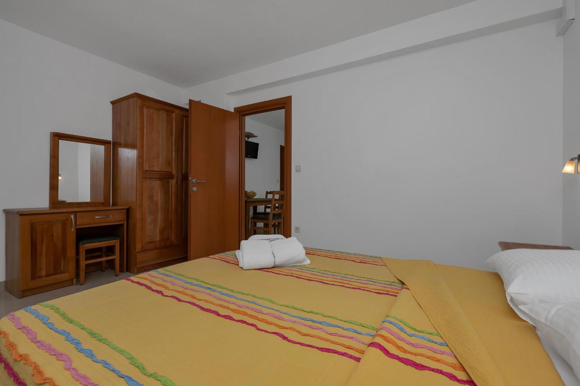 Villa Juric 2 Baška Voda Екстериор снимка