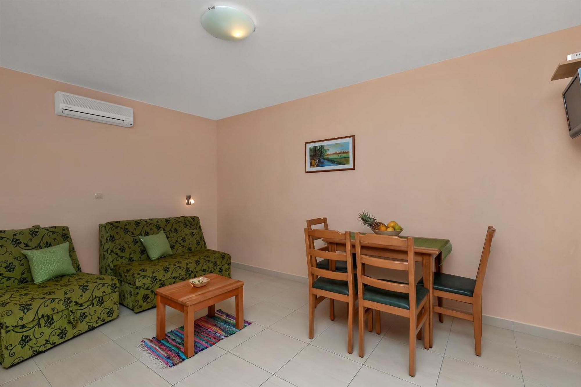 Villa Juric 2 Baška Voda Екстериор снимка